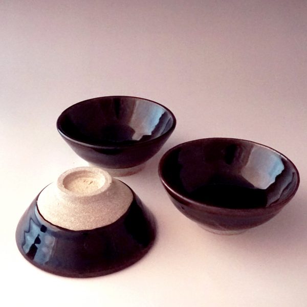 3blacksmallbowls3_